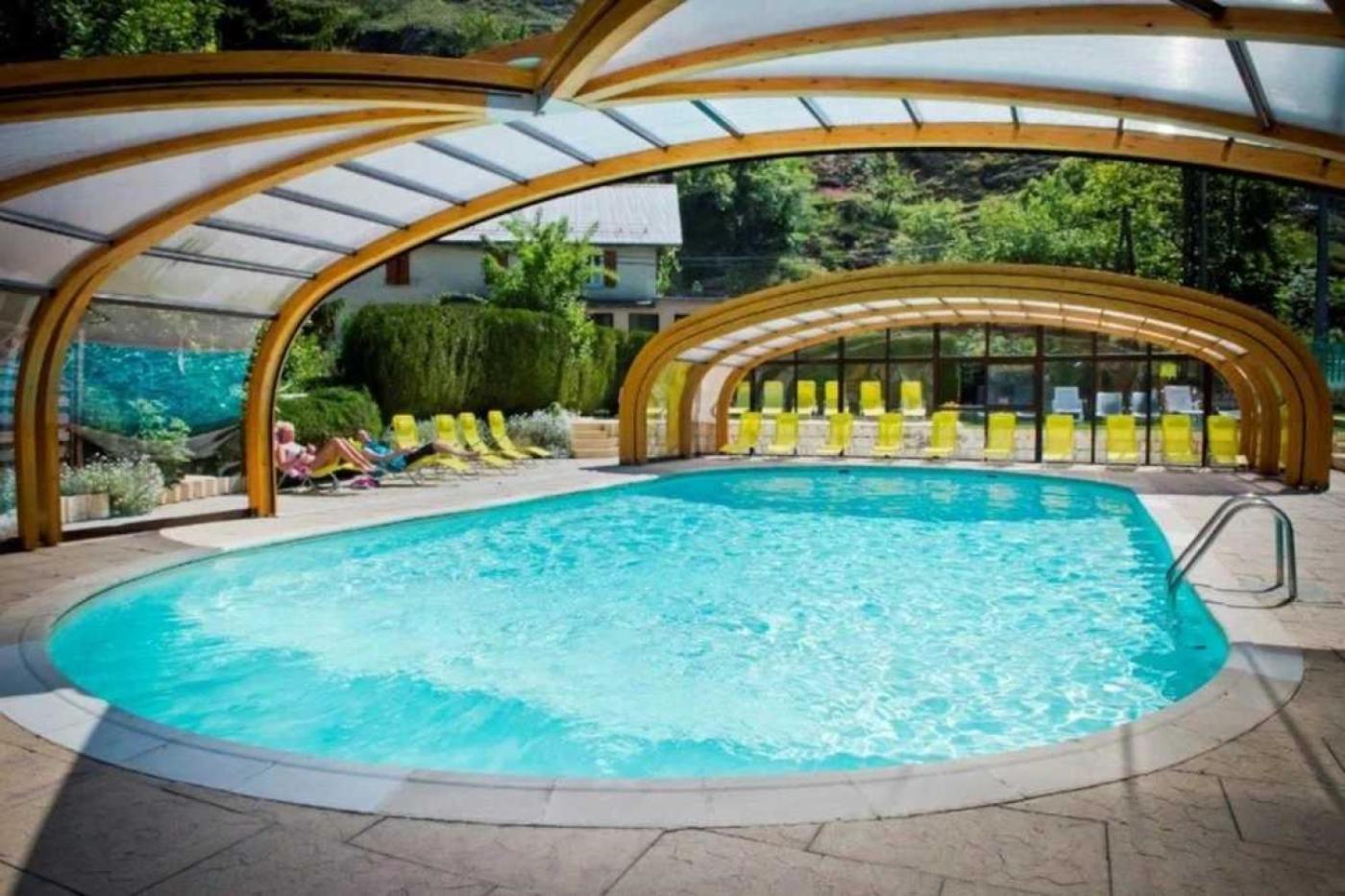 Camping 5 Etoiles - Piscine - Eeceff Le Bourg-dʼOisans Eksteriør billede