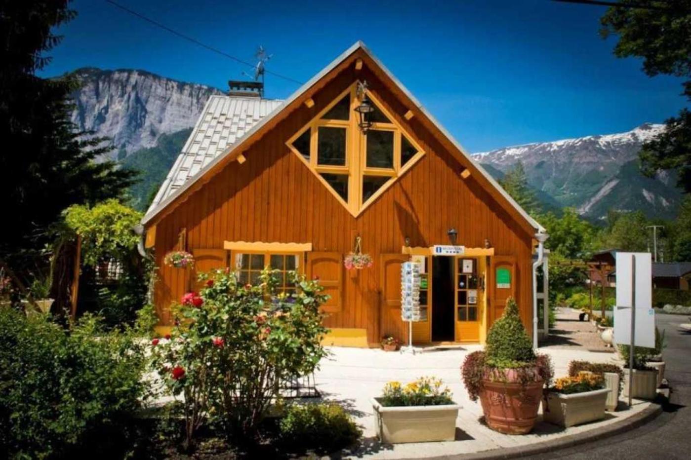 Camping 5 Etoiles - Piscine - Eeceff Le Bourg-dʼOisans Eksteriør billede