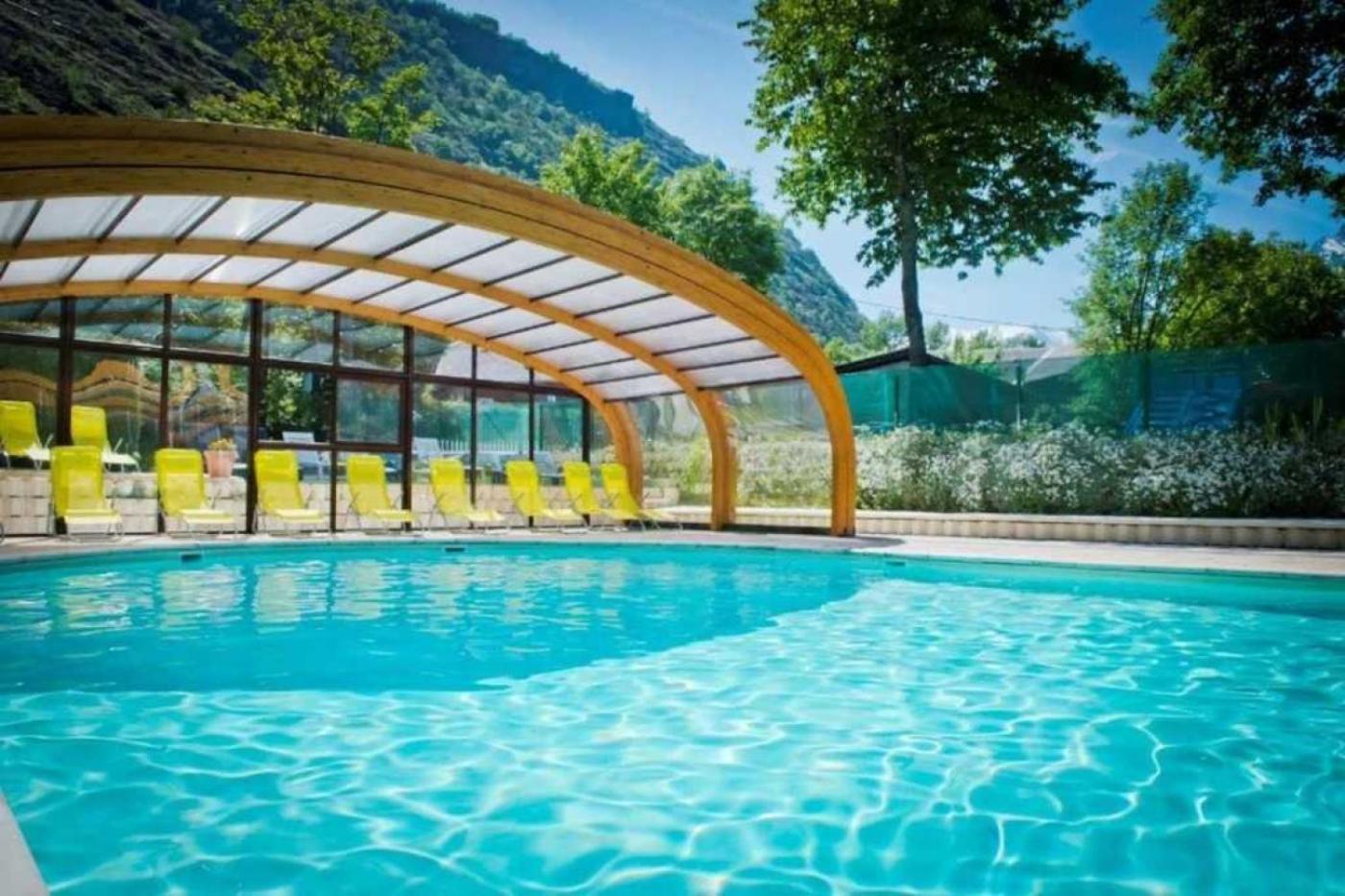 Camping 5 Etoiles - Piscine - Eeceff Le Bourg-dʼOisans Eksteriør billede