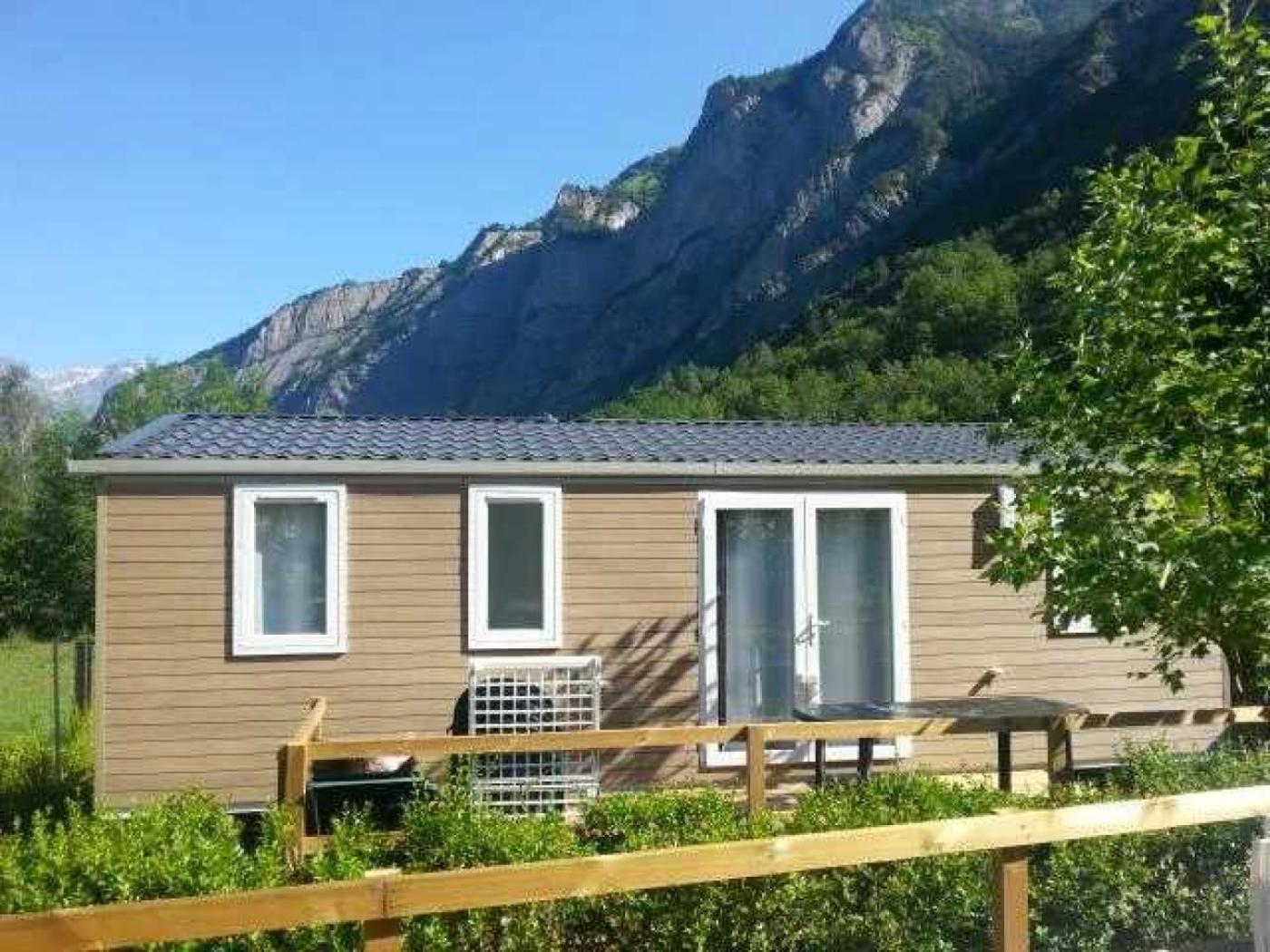 Camping 5 Etoiles - Piscine - Eeceff Le Bourg-dʼOisans Eksteriør billede